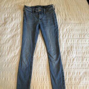 Hollister skinny jeans (size 00-S)